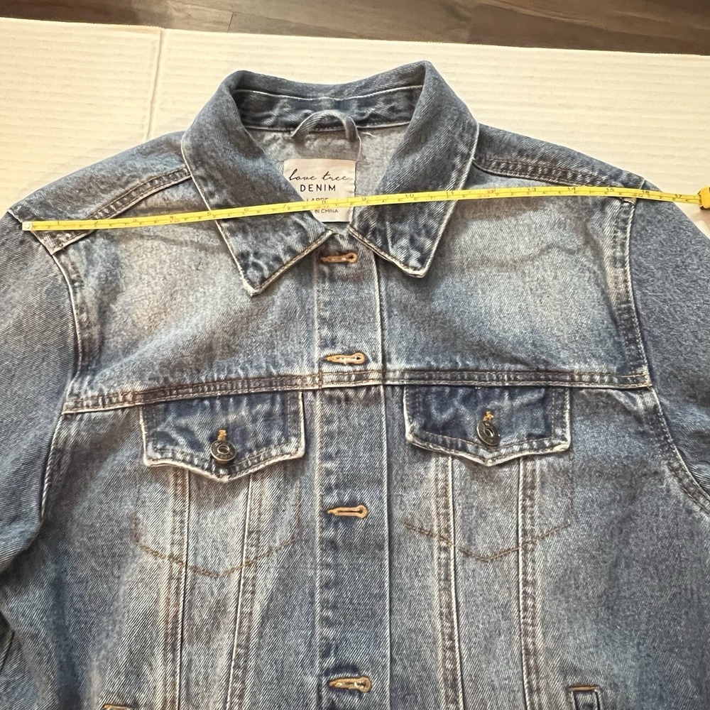 Love Tree Women Classic Light Blue Jean Denim Jacket with pockets size Large - Picture 8 of 10